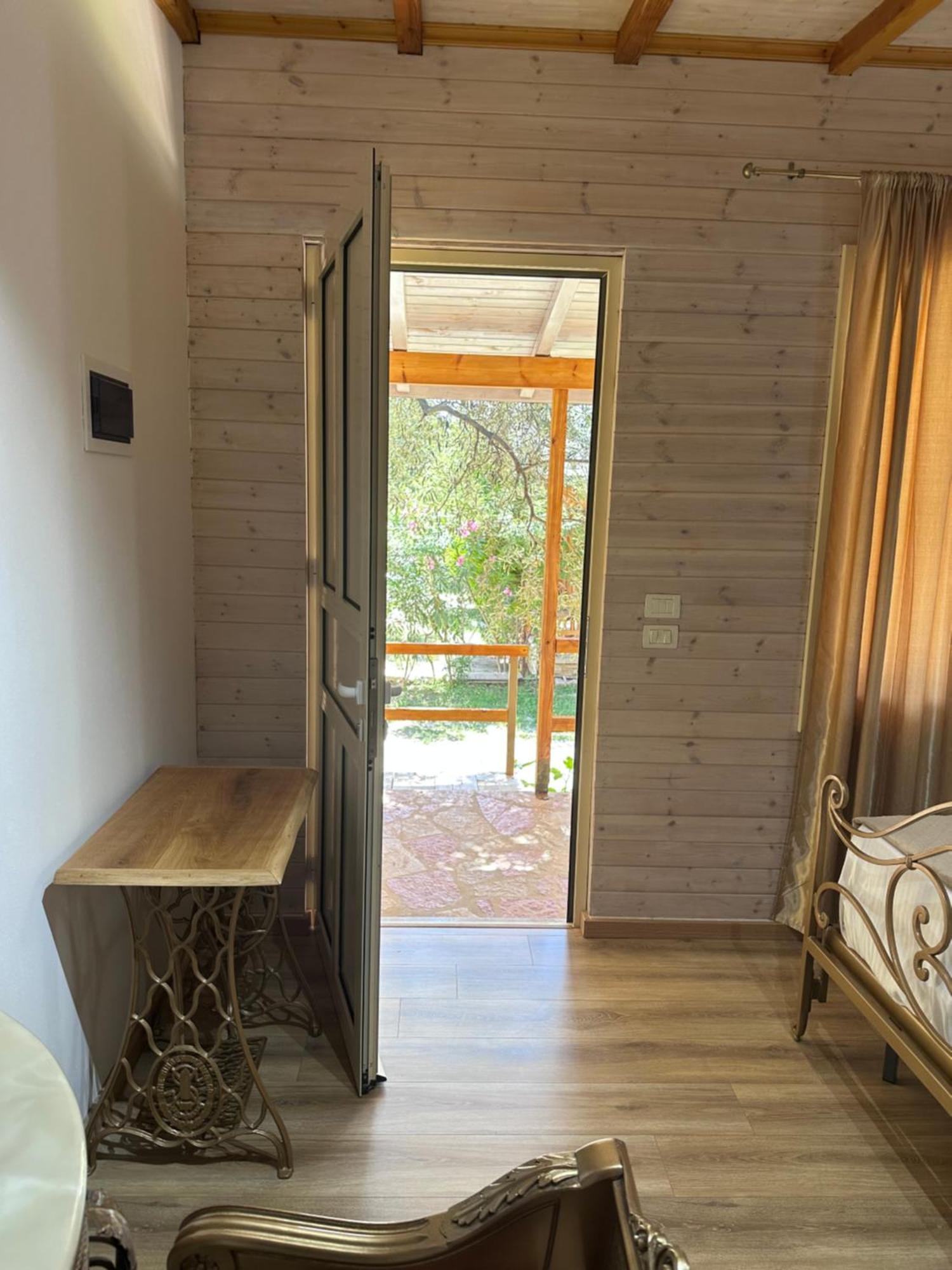 Nashos Bungalows Himare Fshat Zewnętrze zdjęcie